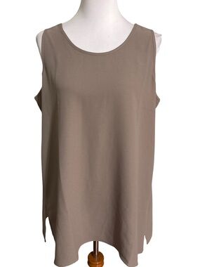 MarlaWynne Taupe Sleeveless Scoop Neck Tank